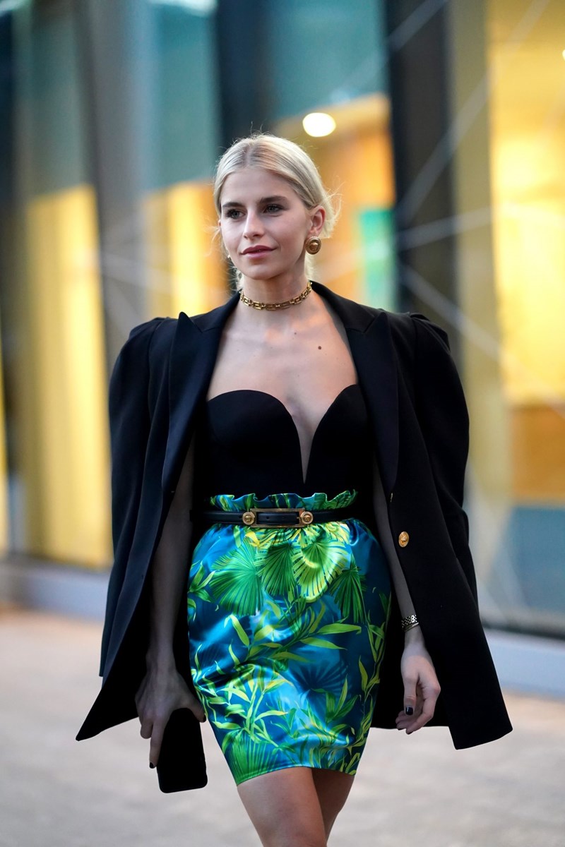 Όλες οι influencer φορούν κορσέδες. 20 look που θα σε πείσουν να ενδώσεις στο trend με τη vintage διάθεση - εικόνα 7