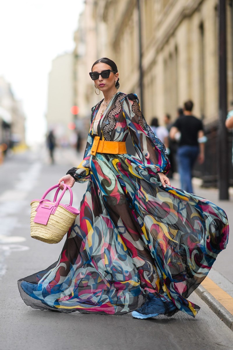 Φορέματα & Sneakers: 8 υπέροχοι συνδυασμοί για τώρα αλλά και το φθινόπωρο που έρχεται - εικόνα 2