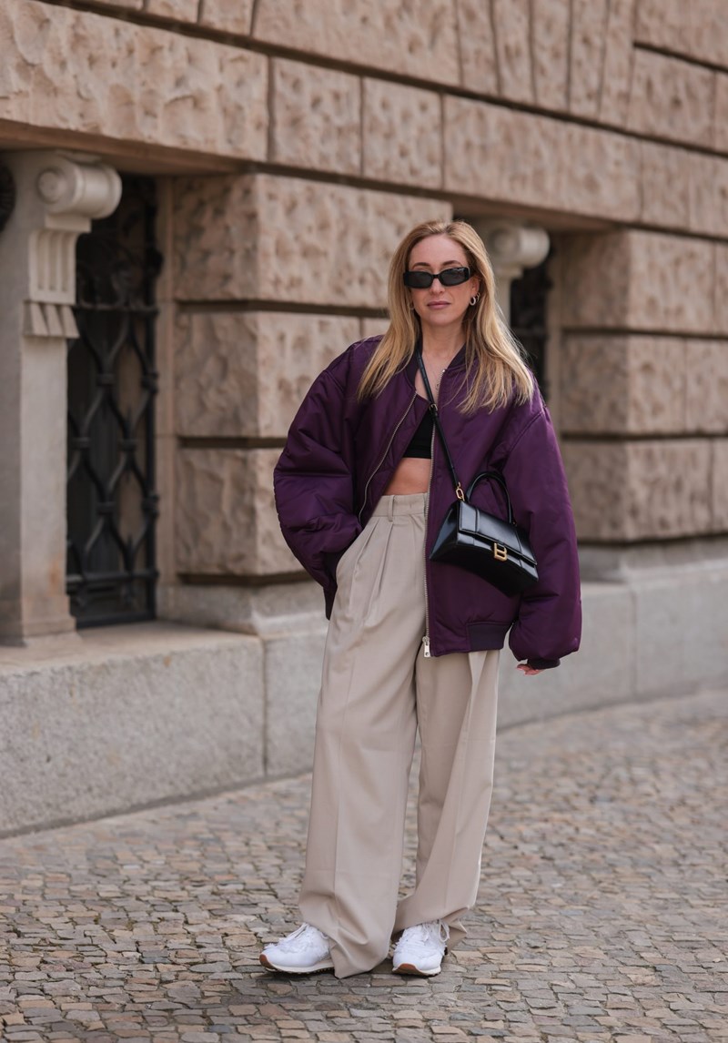 Τα bombers είναι τα νέα leather jackets: 10 σχέδια για να κάνεις την αντικατάσταση και στην ντουλάπα σου - εικόνα 1