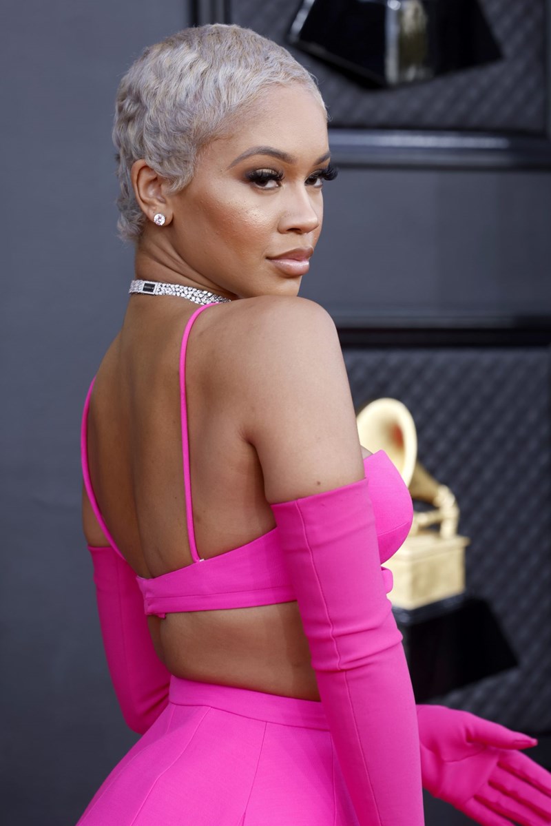 Grammy 2022: Τα beauty looks που ξεχωρίσαμε από την 64η απονομή των μουσικών βραβείων - εικόνα 10