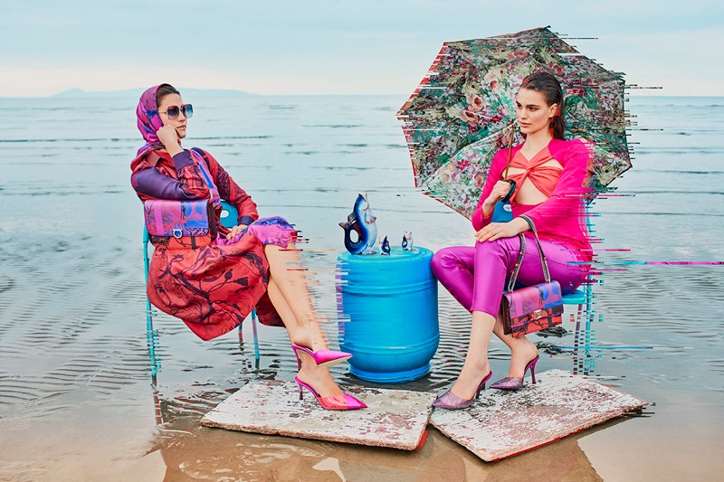 «Cosmic Gardens»: Η νέα καμπάνια KALOGIROU για την Άνοιξη- Καλοκαίρι 2022 αποτελεί ωδή στη γοητεία του χρόνου - εικόνα 1