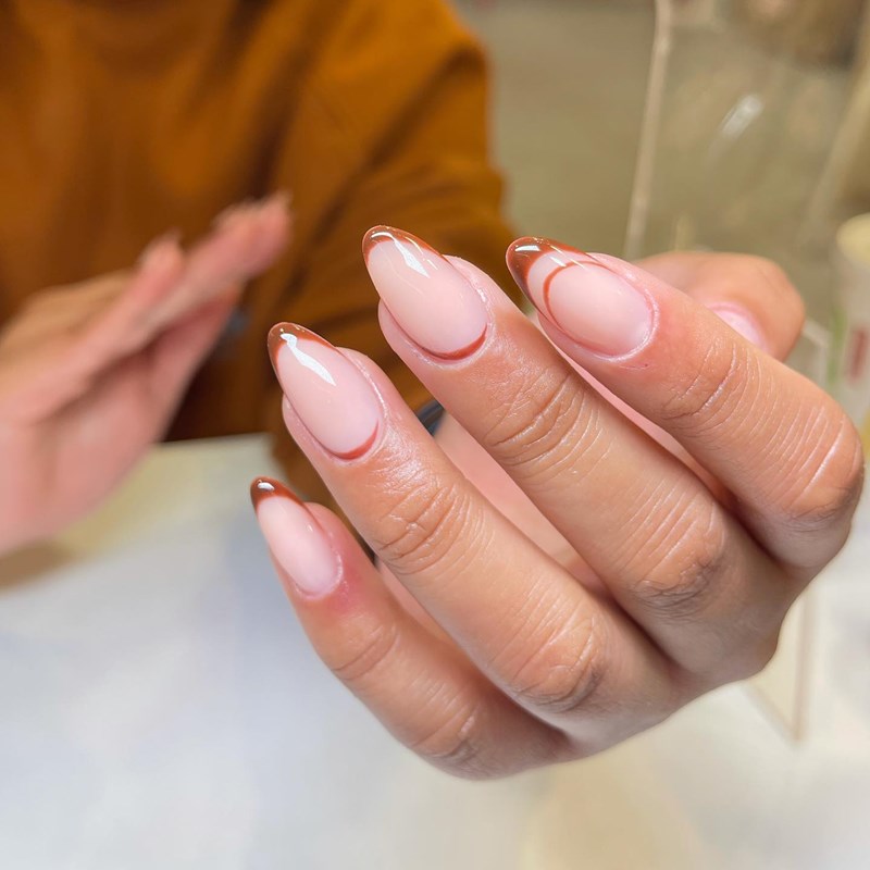 Skinny French Mani: Μια ακόμα εκδοχή του γαλλικού μανικιούρ στην οποία δεν μπορούμε να αντισταθούμε - εικόνα 2