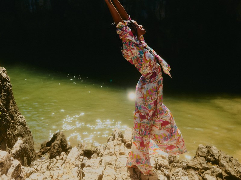 Μεγάλος Διαγωνισμός: 3 τυχερές θα κερδίσουν ένα υπέροχο fashion item από την νέα capsule συλλογή της GANT&nbsp;με υφάσματα&nbsp;Liberty - εικόνα 1