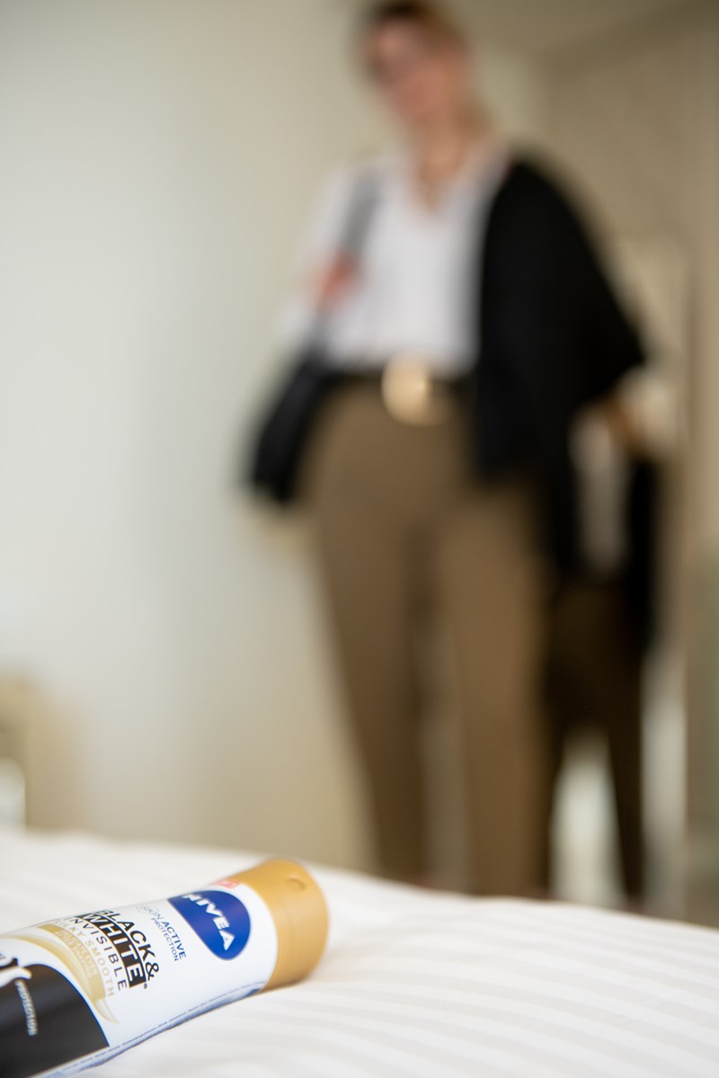 Αυτό το λευκό πουκάμισο είναι all time class-chic. 3 τρόποι να το φορέσεις τώρα! - εικόνα 6