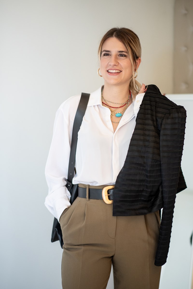 Αυτό το λευκό πουκάμισο είναι all time class-chic. 3 τρόποι να το φορέσεις τώρα! - εικόνα 1