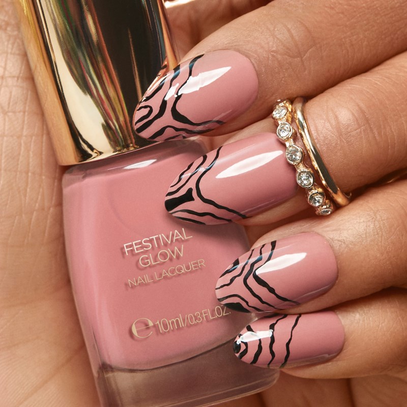 Με αυτά τα beauty items στο νεσεσέρ σου, η λάμψη είναι δεδομένη αυτό το καλοκαίρι - εικόνα 5