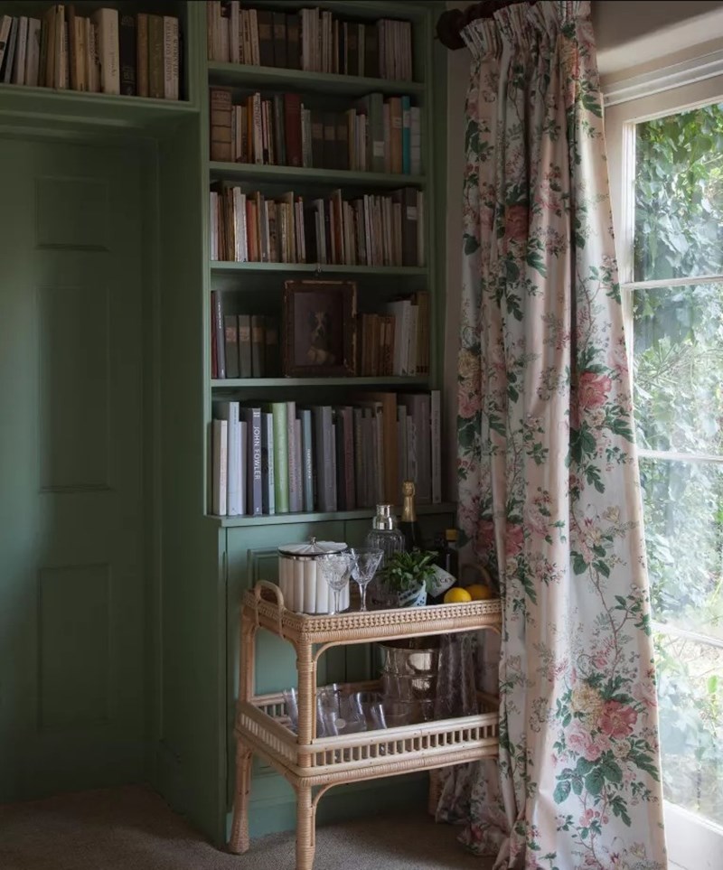 10 ιδέες για να έχεις την πιο όμορφη βιβλιοθήκη στο σπίτι σου. Όλοι εκεί με αυτήν θα κολλήσουν - εικόνα 1