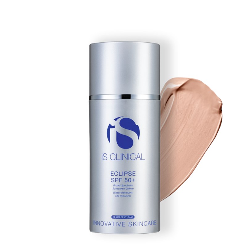 Ο λόγος για τα πολύτιμα μπουκάλια της iS Clinical, της μάρκας που αξίζει μια θέση στην καθημερινή μας ρουτίνα περιποίησης.