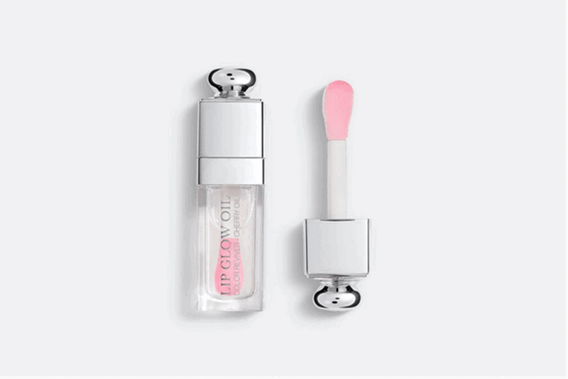 5 liquid items για να δημιουργήσουμε τα πιο δροσερά beauty looks του τριημέρου - εικόνα 2