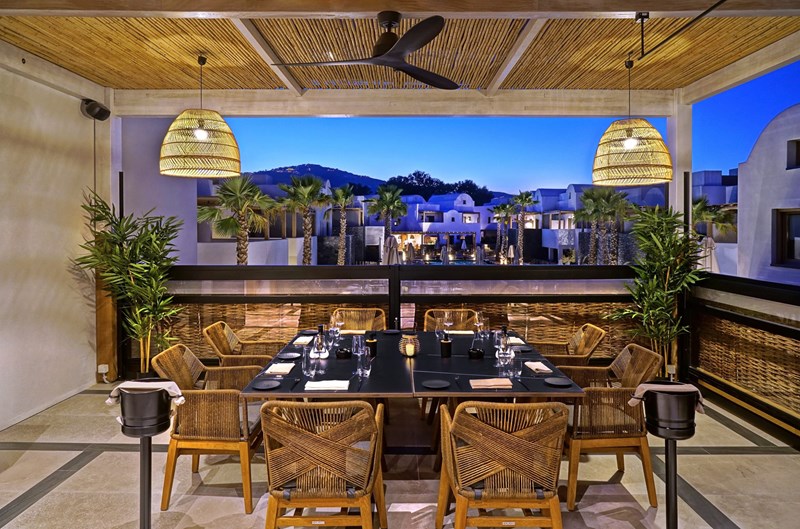 Radisson Blu Zaffron Resort Santorini: Ο απόλυτος καλοκαιρινός προορισμός για αξέχαστες στιγμές χαλάρωσης - εικόνα 4