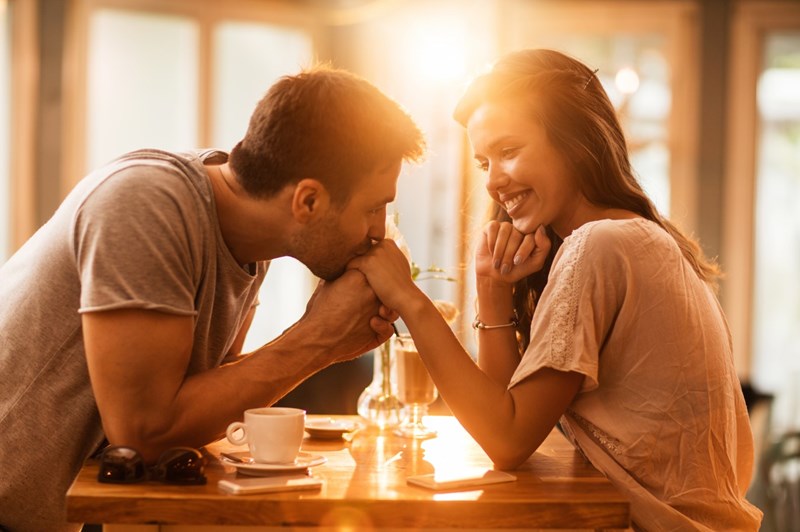 6 λόγοι για να πεις «ναι» σε ένα δεύτερο ραντεβού, ακόμα κι αν δεν ένιωσες την σπίθα στο πρώτο - εικόνα 2