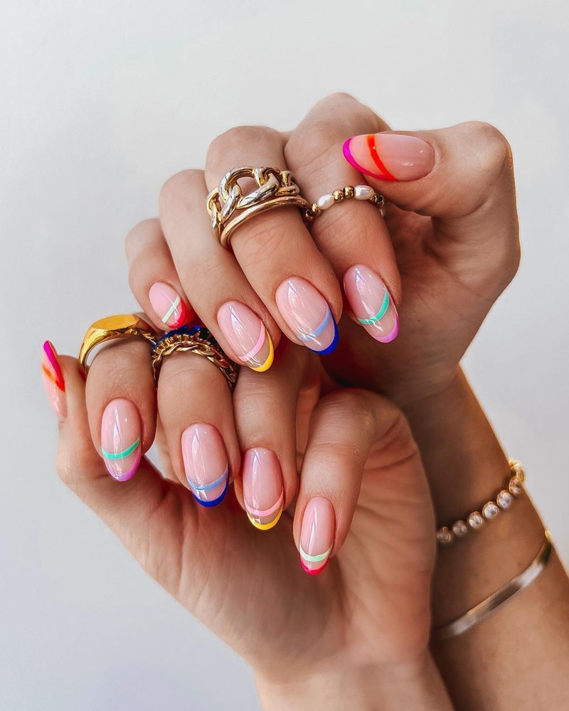11 πολύχρωμα nail trends για να γιορτάσεις το Pride month - εικόνα 5