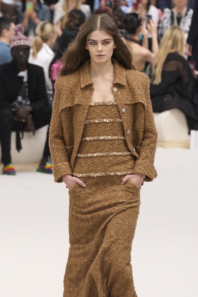 Chanel Couture AW22-23: Μια συλλογή αφιερωμένη στο κοστούμι, το σύμβολο της γυναικείας ενδυνάμωσης - εικόνα 1