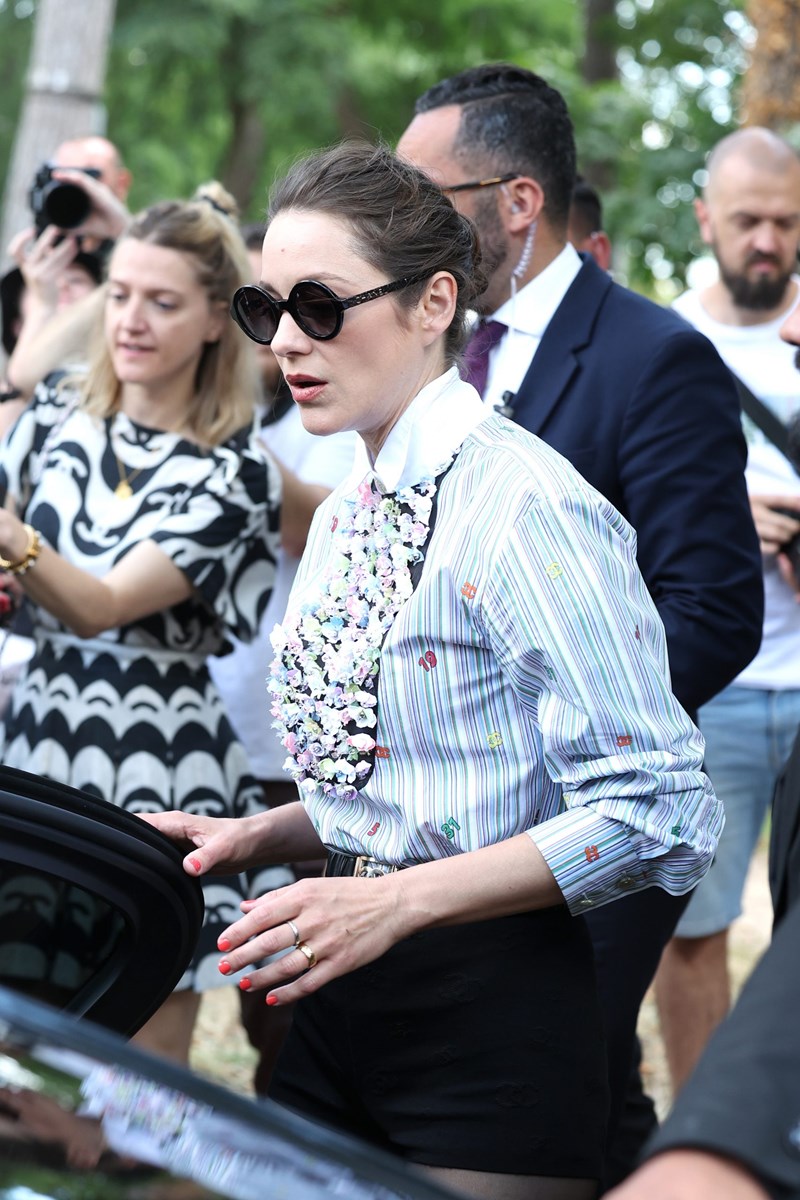 Στo Haute Couture show της Chanel είδαμε το απόλυτο nail trend της σεζόν - εικόνα 2