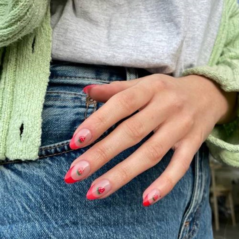 Έχουμε πάθει εμμονή μαζί τους! 8 colorfoul nail trends για όσες αγαπούν το χρώμα - εικόνα 5