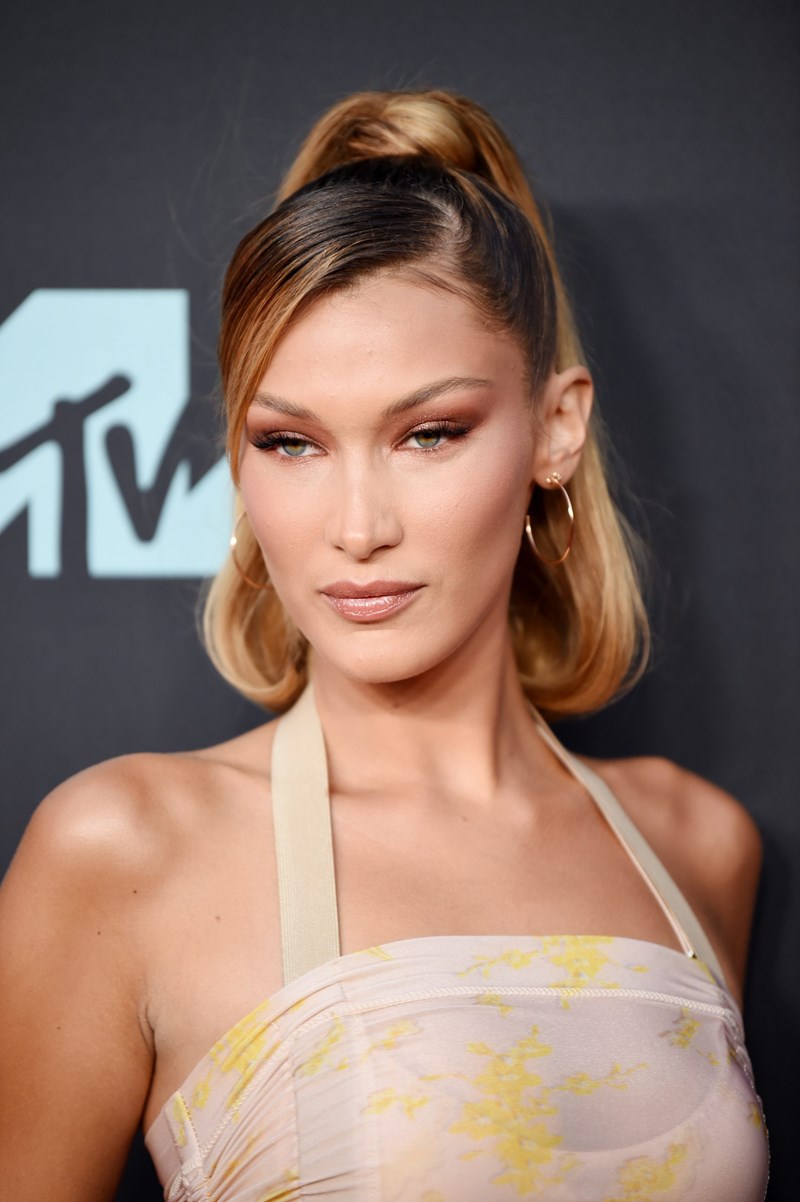 7 hairlooks της Bella Hadid που φανερώνουν ότι μπορεί να υποστηρίξει τα πάντα - εικόνα 4