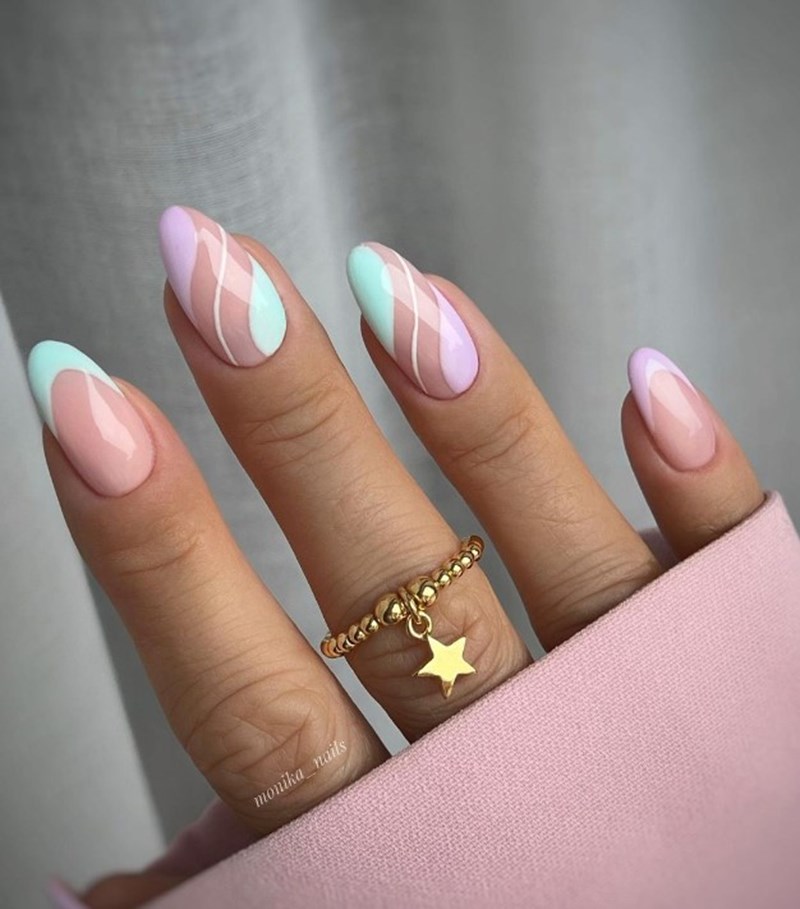 Selena Gomez: Υιοθέτησε το πιο trendy παστέλ μανικιούρ για το καλοκαίρι - εικόνα 3