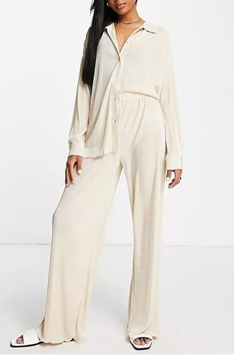 Βάζουμε στη ντουλάπα μας για το φθινόπωρο 6 basic κομμάτια με την έγκριση της Rosie Huntington-Whiteley - εικόνα 10