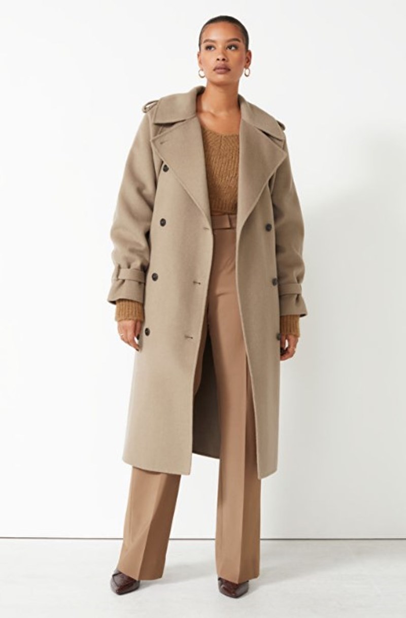 Βάζουμε στη ντουλάπα μας για το φθινόπωρο 6 basic κομμάτια με την έγκριση της Rosie Huntington-Whiteley - εικόνα 12