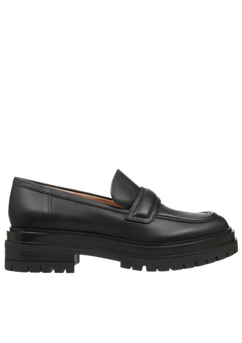 10 chunky loafers για να κάνεις τα πρώτα βήματα προς το φθινόπωρο - εικόνα 8