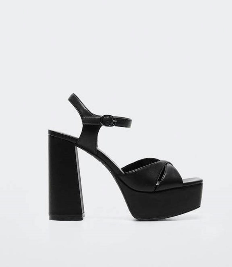 Η Emma Watson σου δείχνει πώς να φορέσεις ξανά το νυφικό σου (αυτή τη φορά όχι στην εκκλησία) - εικόνα 10