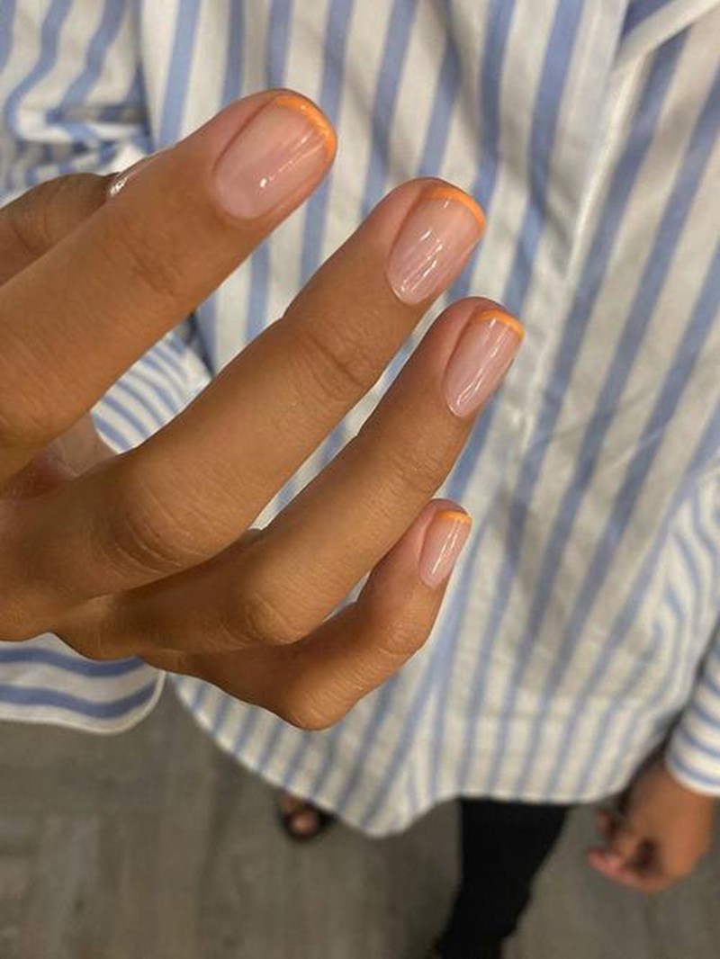 Micro French Mani: Δεν μπορούμε να ξεκολλήσουμε από αυτό το μανικιούρ - εικόνα 3