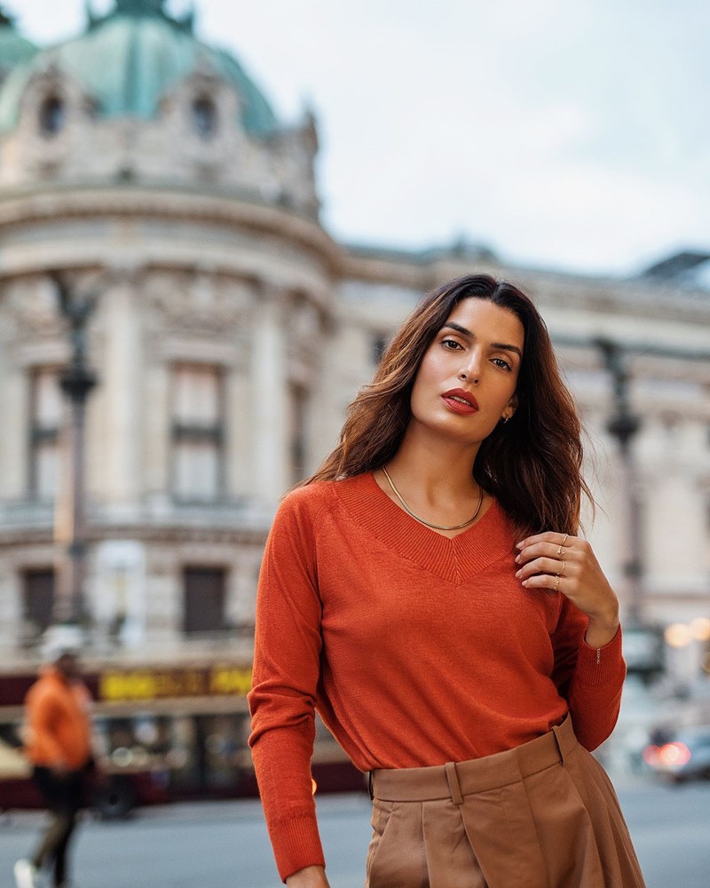 Chiara Ferragni και Τόνια Σωτηροπούλου φορούν με μοναδικό τρόπο Falconeri από τη συλλογή Ultrafine Cashmere FW22 - εικόνα 2