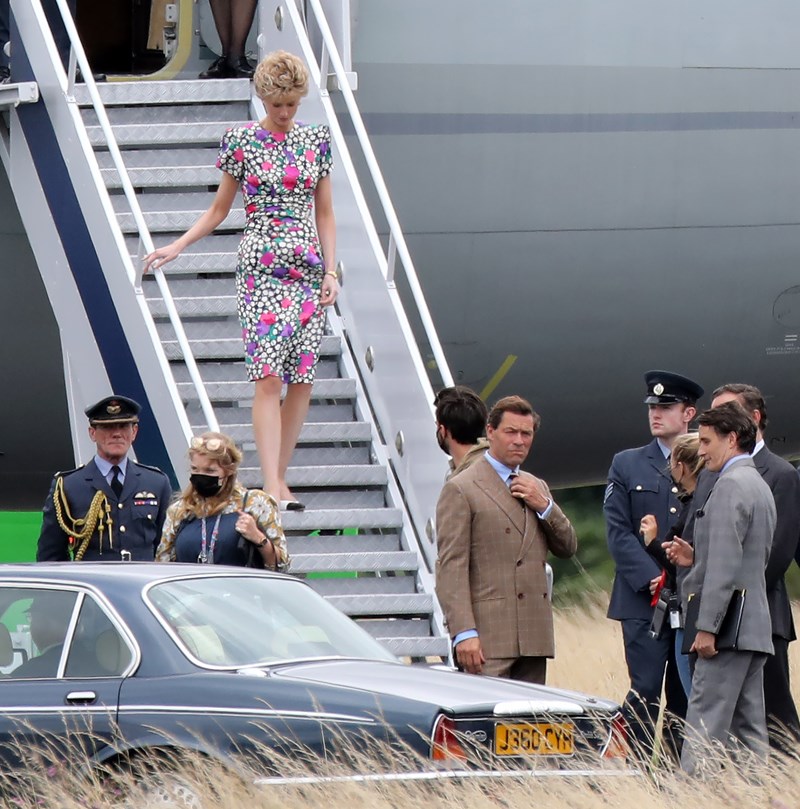 The Crown: Τα iconic looks της πριγκίπισσας Diana που θα δούμε στον 5ο κύκλο - εικόνα 3