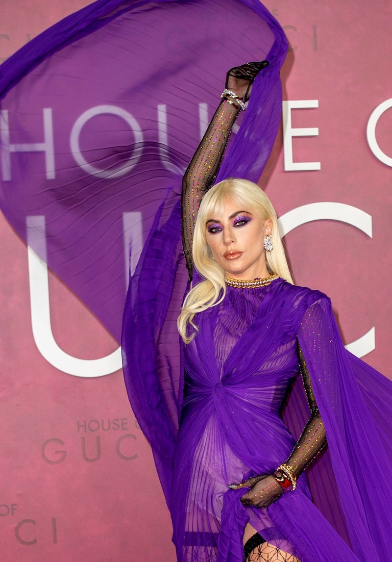 Alessandro Michele: Από τον Harry Styles στην Lady Gaga αυτές είναι μερικές από τις πιο εμβληματικές εμφανίσεις στο κόκκινο χαλί με την υπογραφή του - εικόνα 5