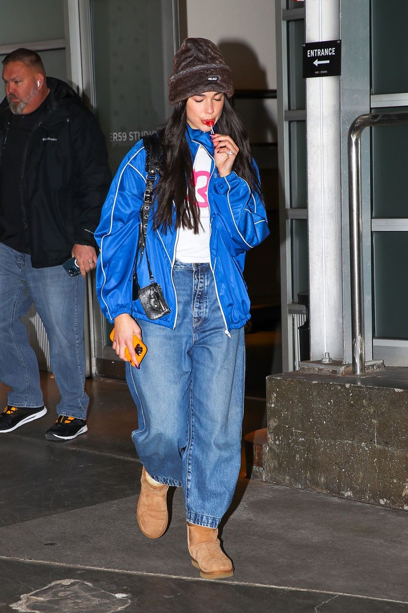 Από την Jennifer Lawrence στην Kaia Gerber, όλες οι celebrities φοράνε το παπούτσι που δεν περιμέναμε να επιστρέψει - εικόνα 2