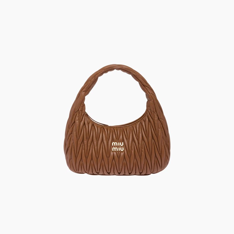 Τα boho chic τσαντάκια που θα αναβαθμίσουν τα χειμωνιάτικα looks σου - εικόνα 6