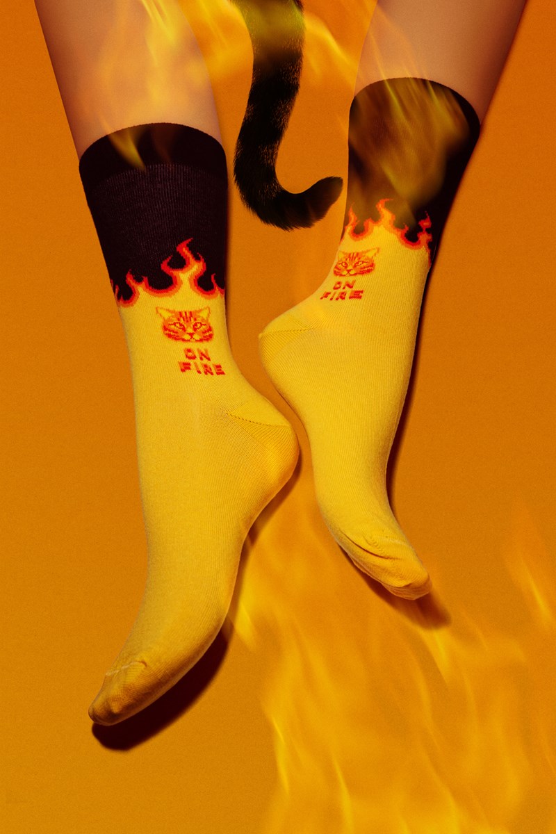 Κάλτσες: Ένας οδηγός αγοράς για το αξεσούαρ που δεν περίμενες ότι θα απογειώσει τα looks σου - εικόνα 8