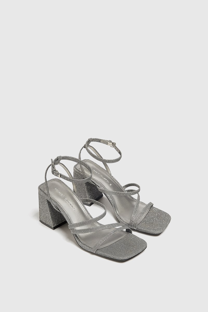 6 party shoes από 20 έως και 30 ευρώ για σένα που θα κάνεις τα ψώνια της τελευταίας στιγμής - εικόνα 5