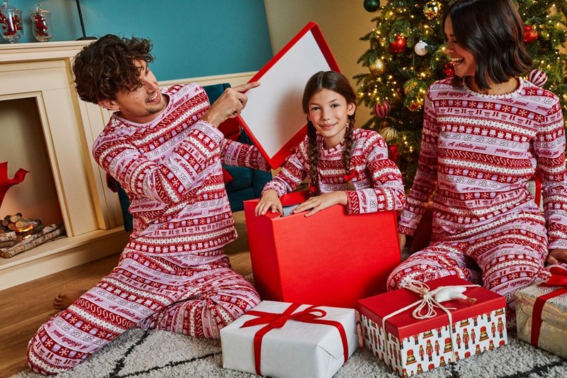 Tezenis: Χριστούγεννα θα πει να μοιράζεσαι! - εικόνα 1