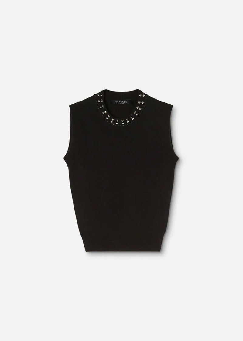 Η Wednesday Addams έκανε ξανά μόδα το αμάνικο πουλόβερ - εικόνα 5