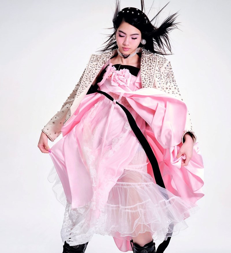 Weird Pink! Το χρώμα που θα καθορίσει όσο κανένα άλλο το 2023 - εικόνα 5