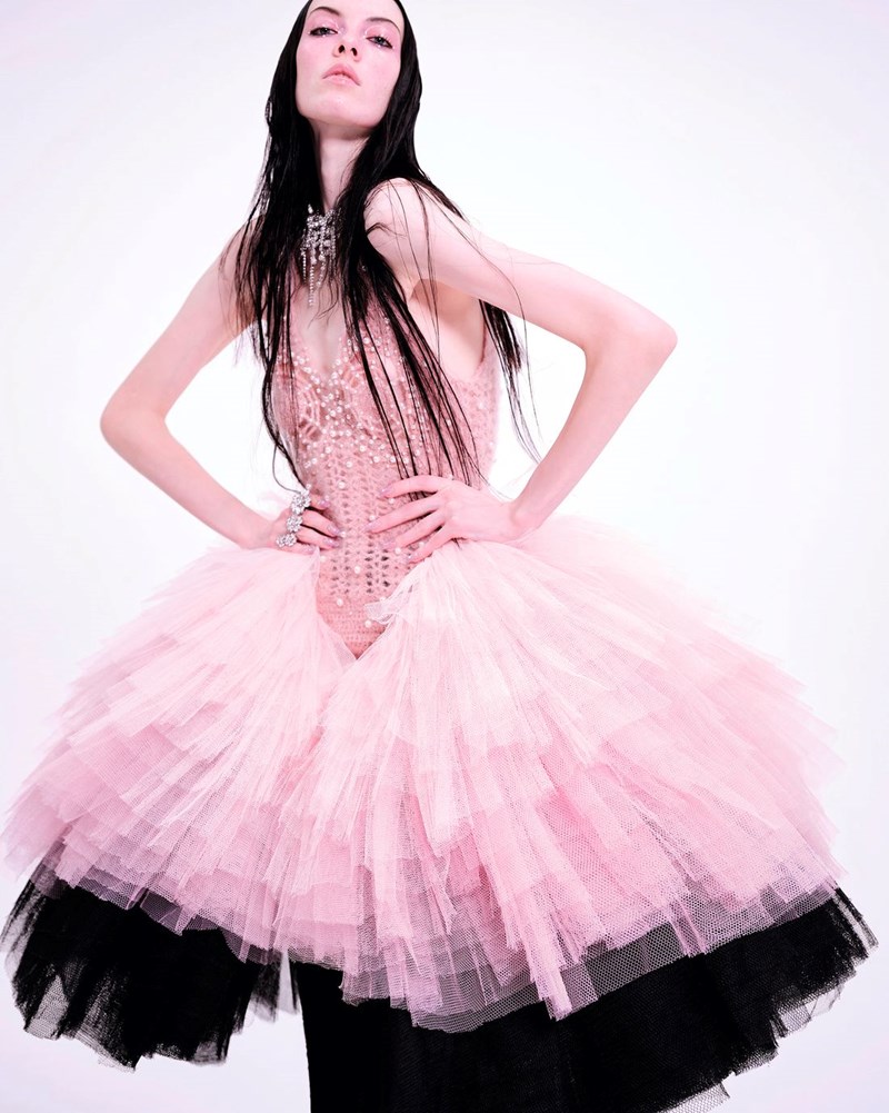 Weird Pink! Το χρώμα που θα καθορίσει όσο κανένα άλλο το 2023 - εικόνα 7