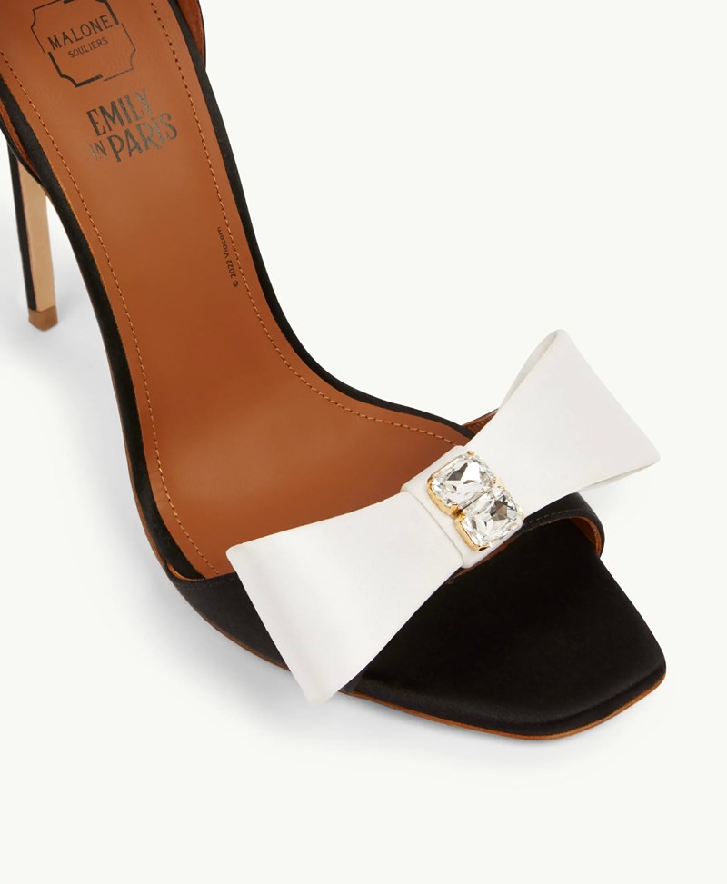 Το ήξερες ότι τα παπούτσια της Emily του "Emily in Paris" μπορούν να γίνουν δικά σου; - εικόνα 1