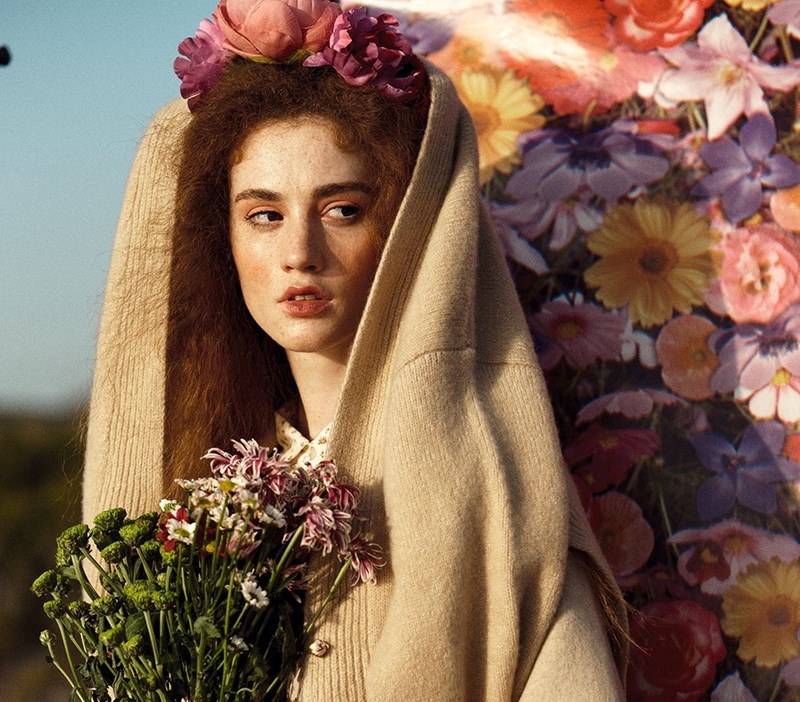 In bloom: Η μόδα των ημερών μάς προκαλεί να πάμε κόντρα στην εποχή - εικόνα 4