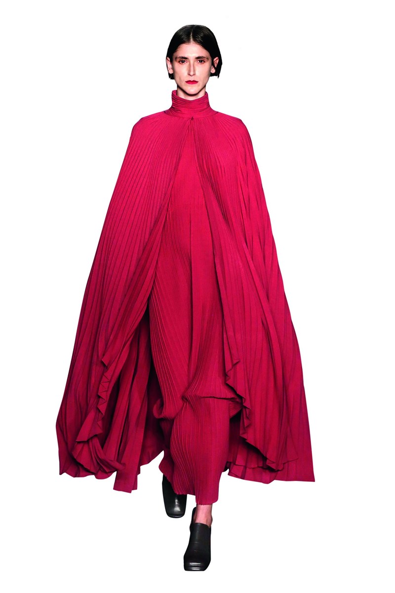 Viva Magenta: Όλα τα items που λατρεύουμε στο χρώμα της Pantone για το 2023 - εικόνα 6