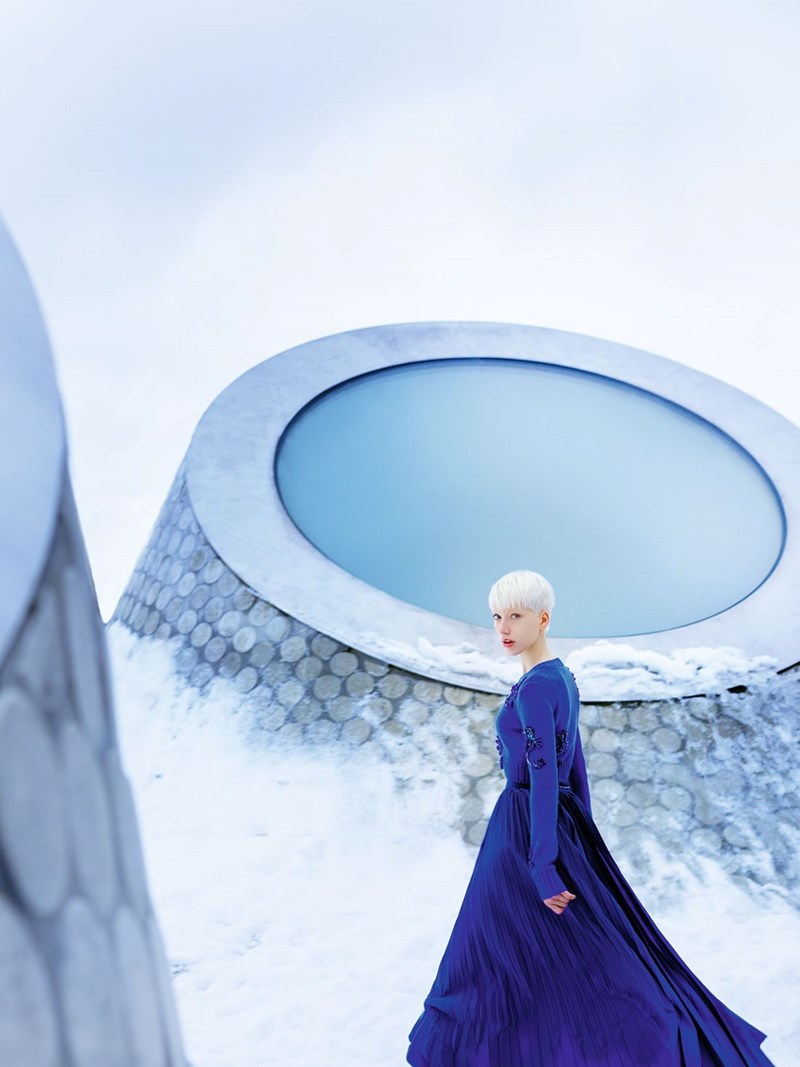 Το ELLE στη Χώρα του Χειμώνα: Το πρώτο editorial μόδας για το 2023 φωτογραφήθηκε στο Ελσίνκι - εικόνα 2