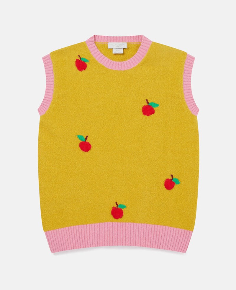 Η Wednesday Addams έκανε ξανά μόδα το αμάνικο πουλόβερ - εικόνα 4