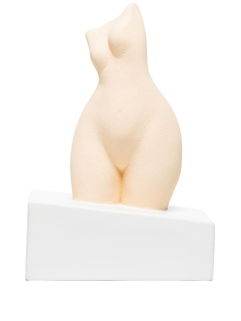 Η μούσα: Τα items που λατρεύουμε αυτή τη στιγμή εμπνέονται από την αέναη θηλυκότητα - εικόνα 9