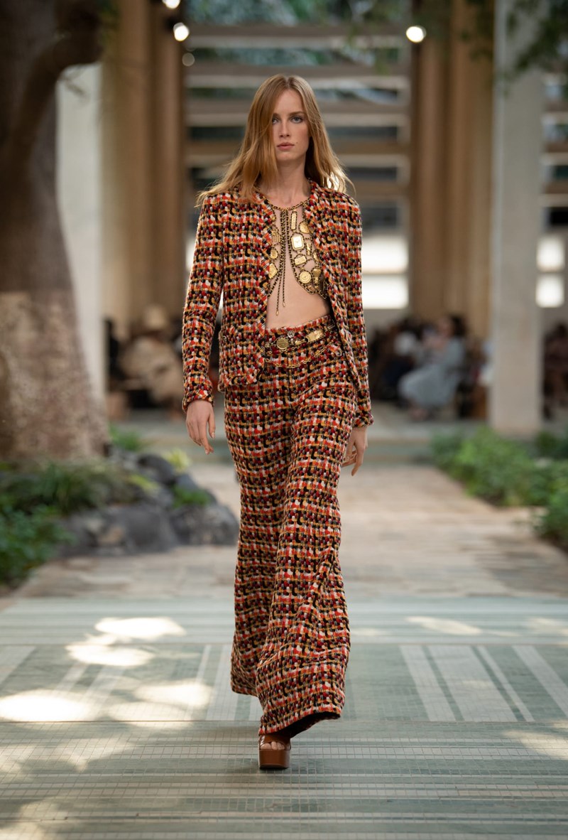 Chanel Dakar Métiers d'Art 2022/23: Τα looks που ξεχωρίσαμε από το show που έγραψε ιστορία - εικόνα 13