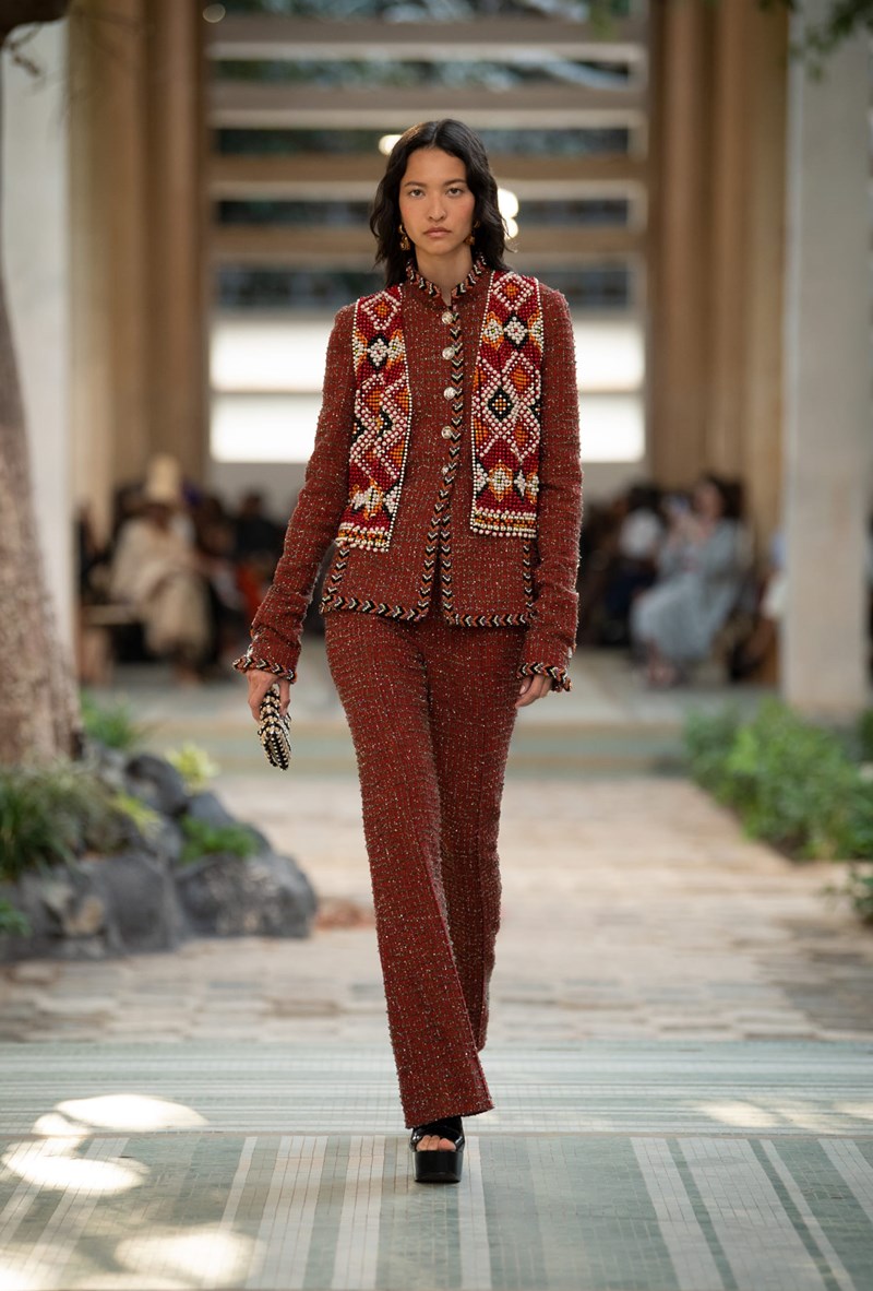 Chanel Dakar Métiers d'Art 2022/23: Τα looks που ξεχωρίσαμε από το show που έγραψε ιστορία - εικόνα 12