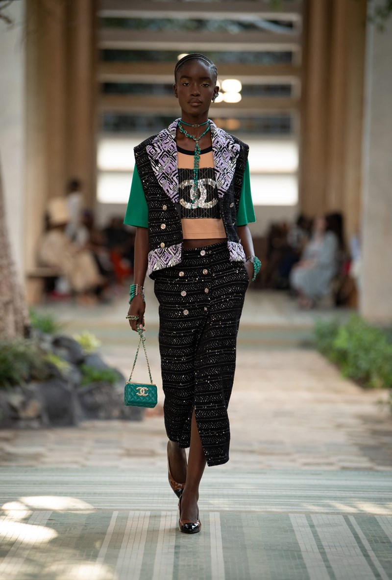 Chanel Dakar Métiers d'Art 2022/23: Τα looks που ξεχωρίσαμε από το show που έγραψε ιστορία - εικόνα 14