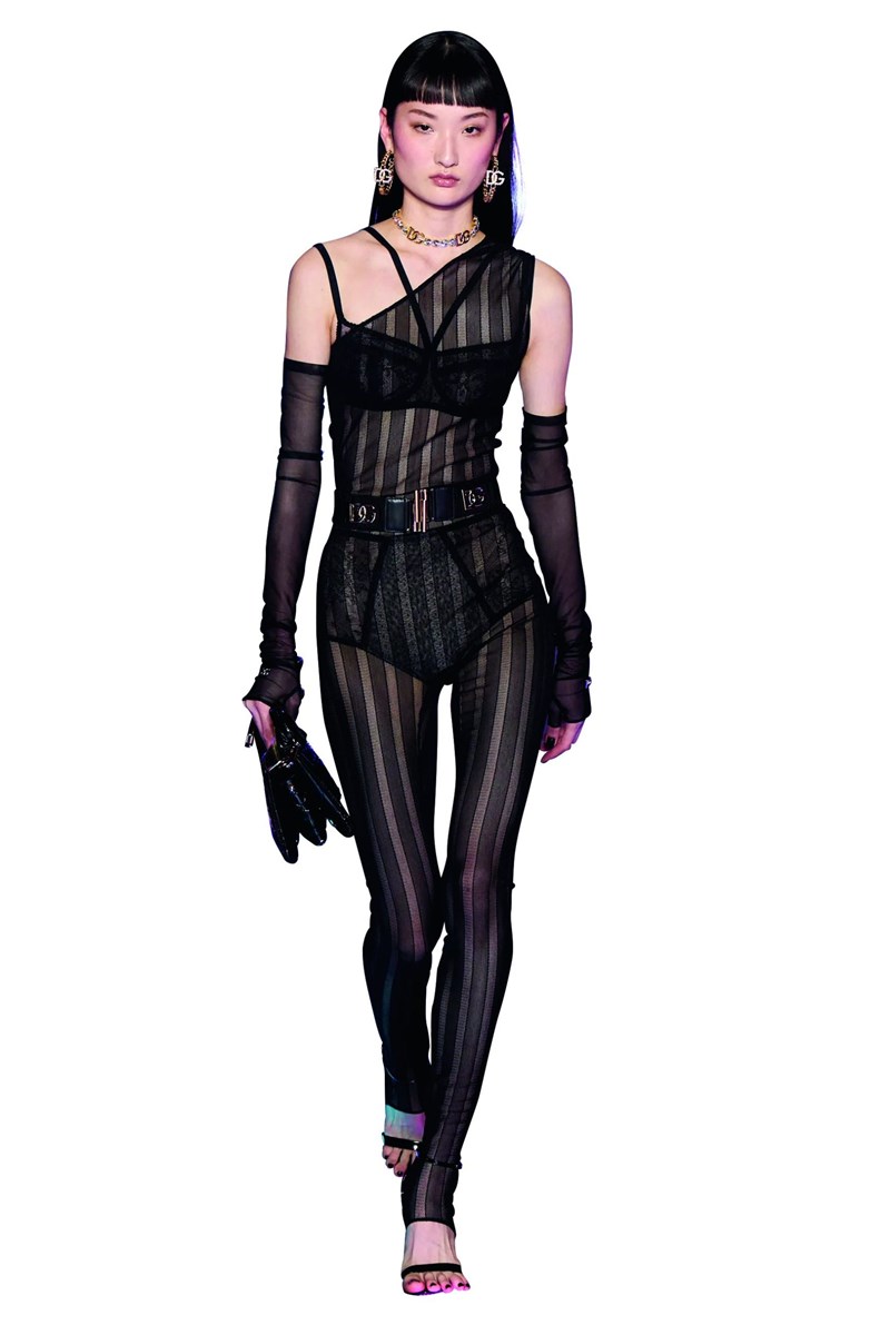 Do it like Catwoman! Οι sexy, εφαρμοστές ολόσωμες φόρμες που θέλουμε ν' αποκτήσουμε τώρα - εικόνα 7