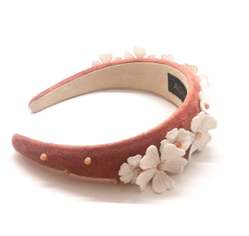 Στέκα: Το headpiece της άνοιξης, τώρα που τα σκουφάκια σου θα μπουν σιγά - σιγά πίσω στην ντουλάπα - εικόνα 8