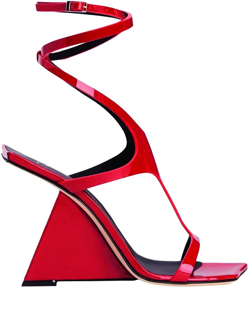 Viva Magenta: Όλα τα items που λατρεύουμε στο χρώμα της Pantone για το 2023 - εικόνα 3