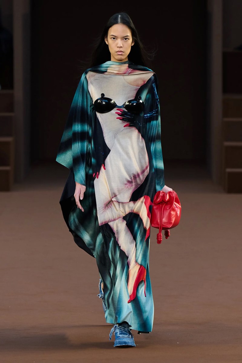 Η μούσα: Τα items που λατρεύουμε αυτή τη στιγμή εμπνέονται από την αέναη θηλυκότητα - εικόνα 12